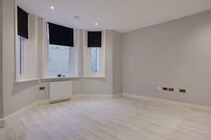 Living Accommodation- click for photo gallery